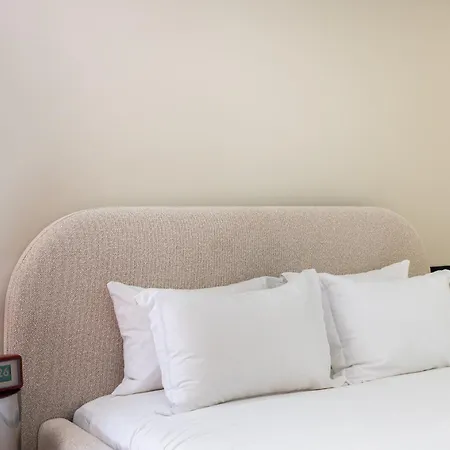 Modern W/ Parking Near Old Apartment Nikosia